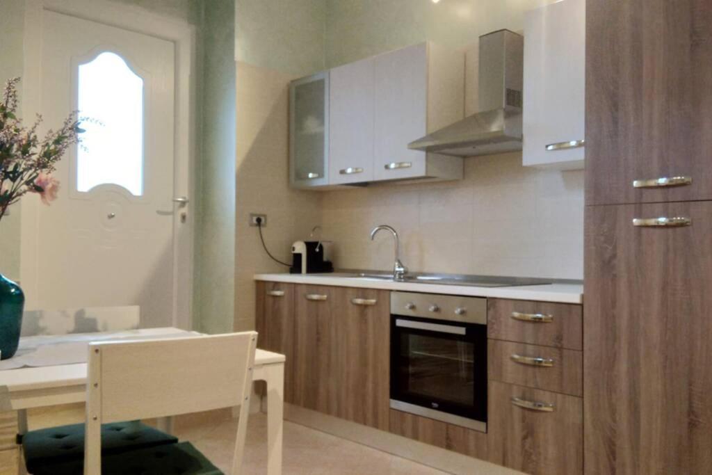 Domus Elegans In Centro Villa Manfredonia Exterior photo