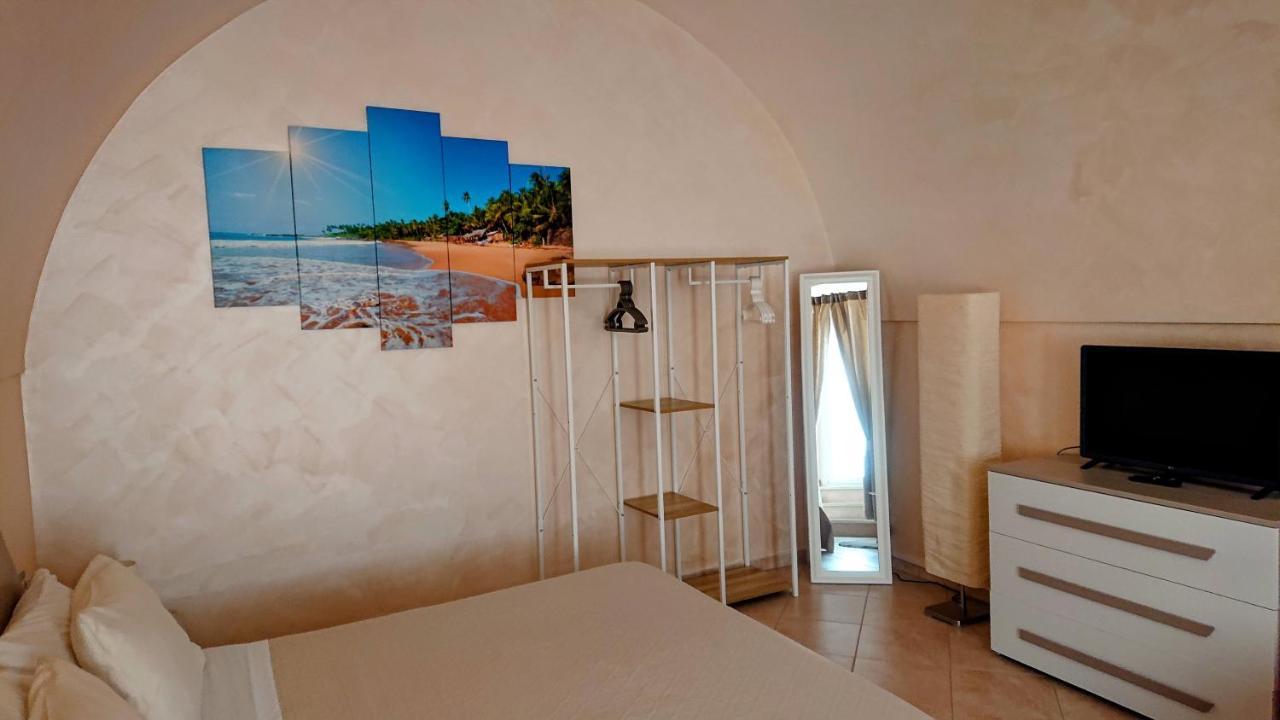 Domus Elegans In Centro Villa Manfredonia Exterior photo
