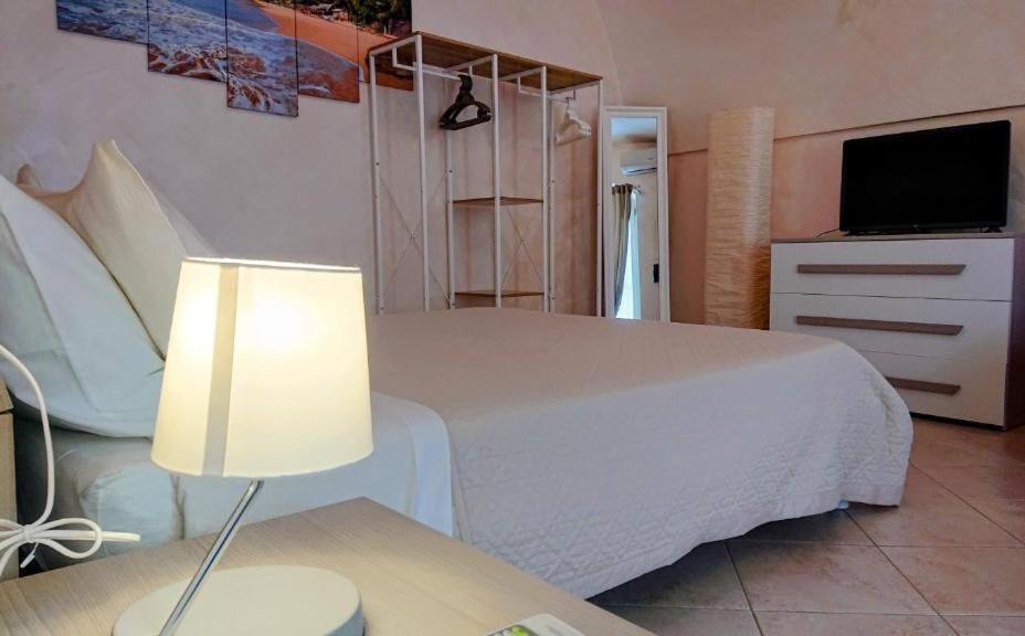 Domus Elegans In Centro Villa Manfredonia Exterior photo